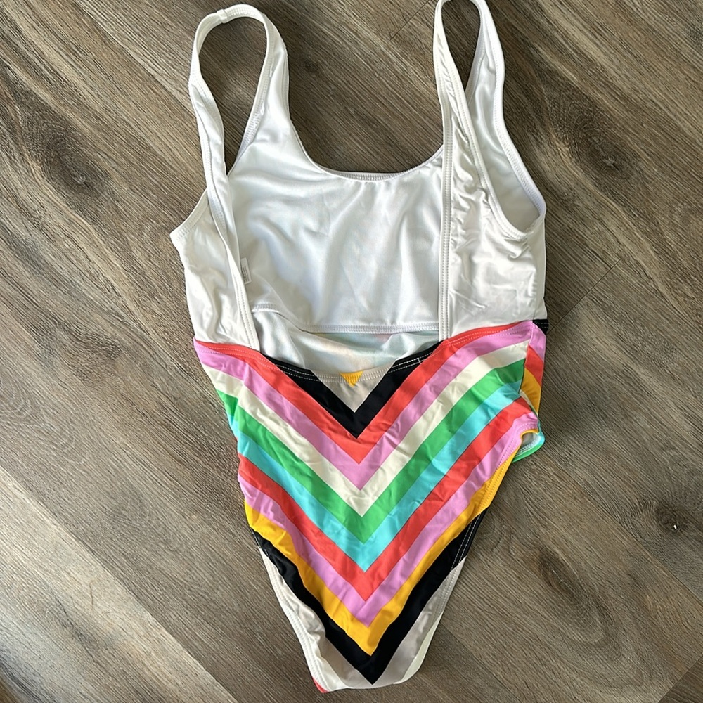 VYB Aloha one piece - Picture 3 of 3